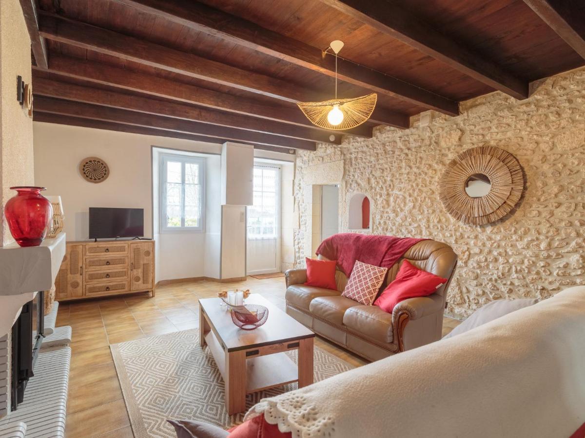 Holiday Home Gite La Truffiere Saintongeaise By Interhome Berneuil  Eksteriør billede