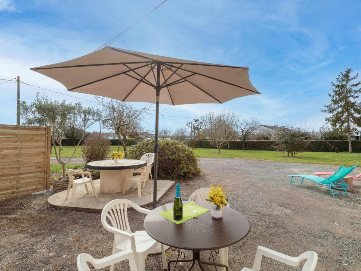 Holiday Home Gite La Truffiere Saintongeaise By Interhome Berneuil  Eksteriør billede